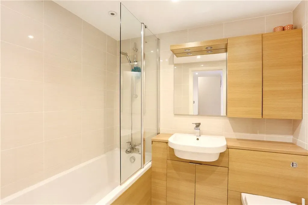 Horselydown Lane, London, SE1, photo 6
