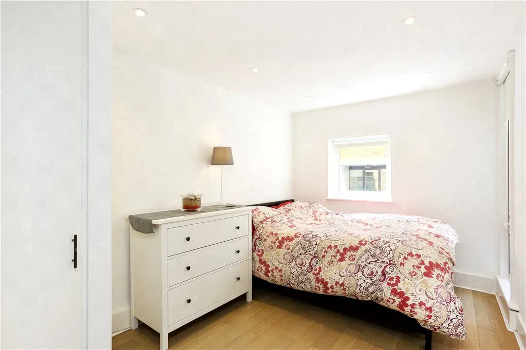 Horselydown Lane, London, SE1, photo 5