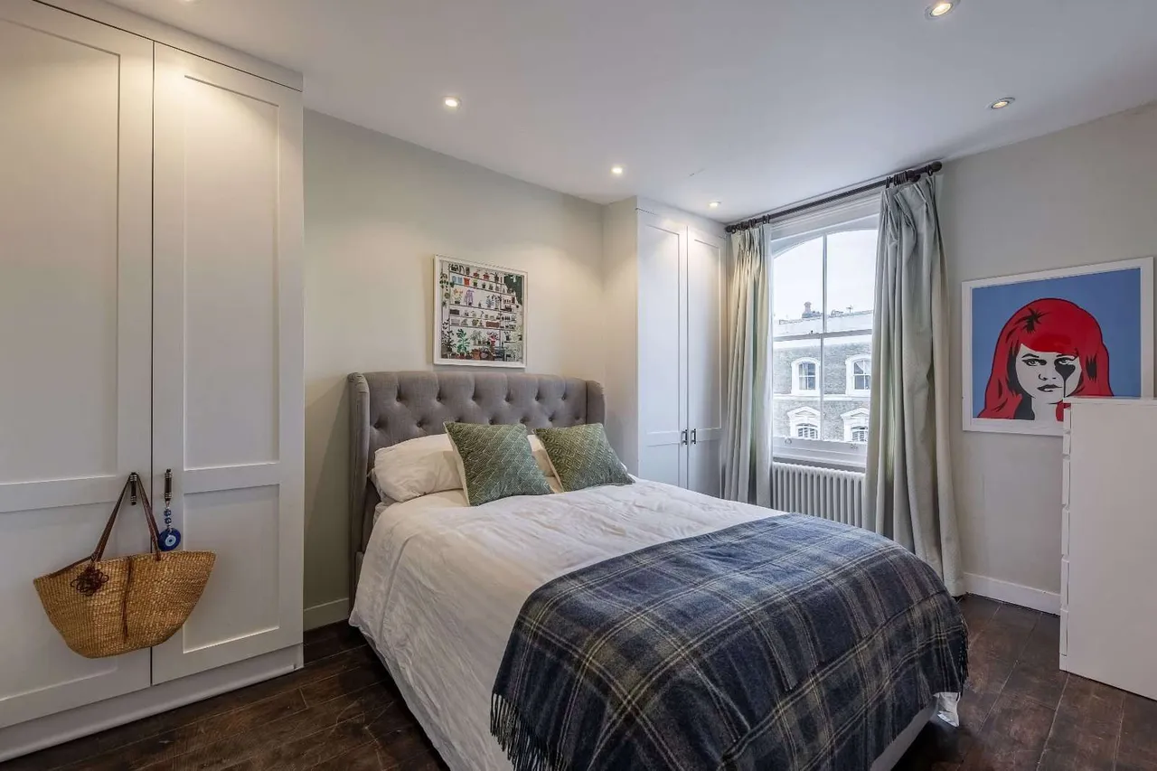 Abingdon Road, London, United Kingdom, W8 6AW, photo 5