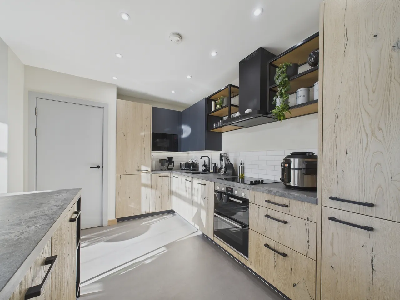 Bentley Road, London, photo 10