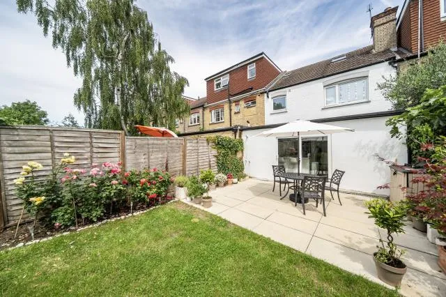 Woodlands Avenue, London, N3, photo 18