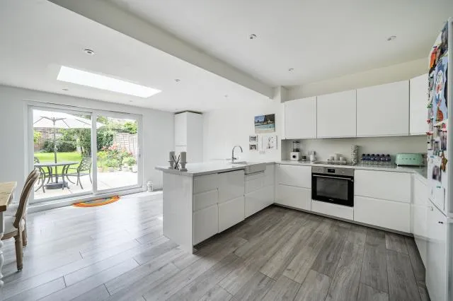 4 bed house for sale, Woodlands Avenue, London, N3