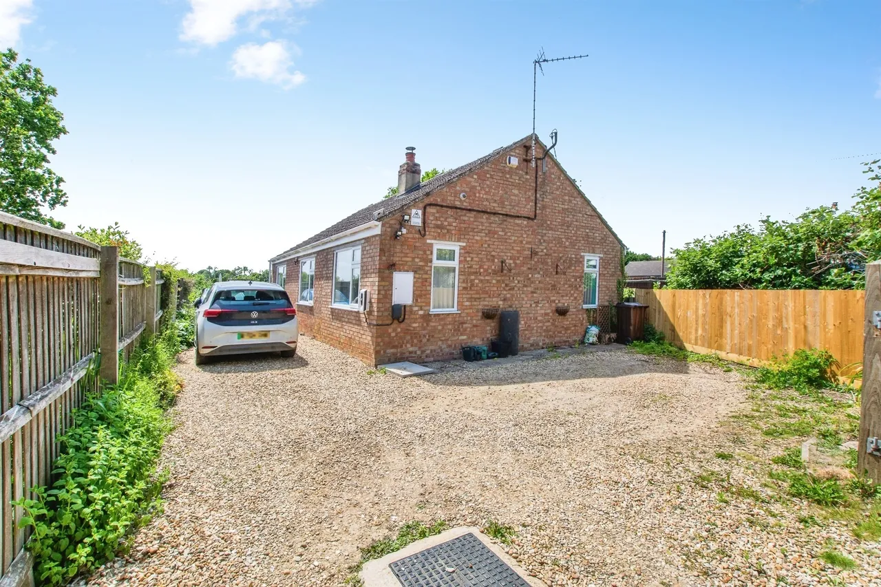 3 bed house for sale — Washway Road, Holbeach, Spalding