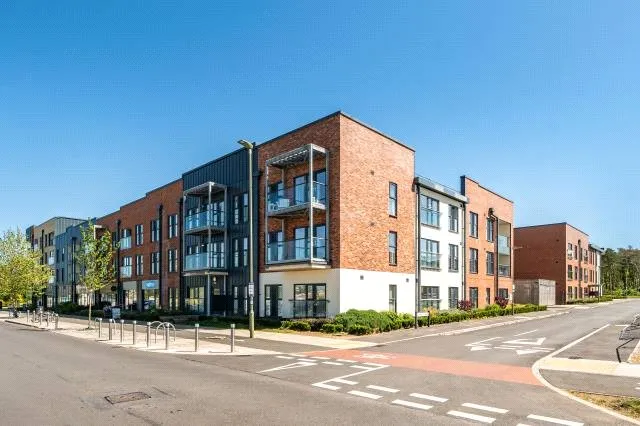 Anniversary Avenue West, Bicester, OX25, photo 9