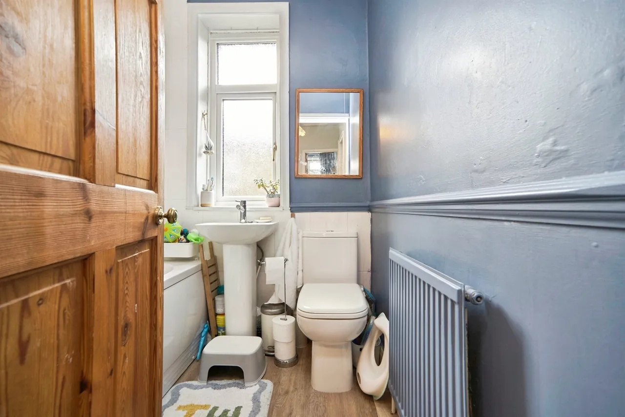Ripley Street, Riddlesden, Keighley, photo 10