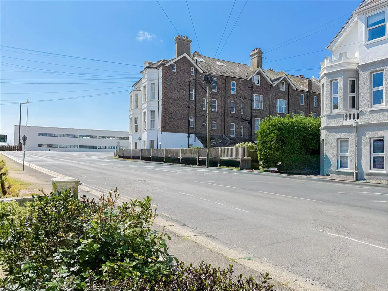 Albany Road, Bexhill-On-Sea, TN40 1BY, photo 13