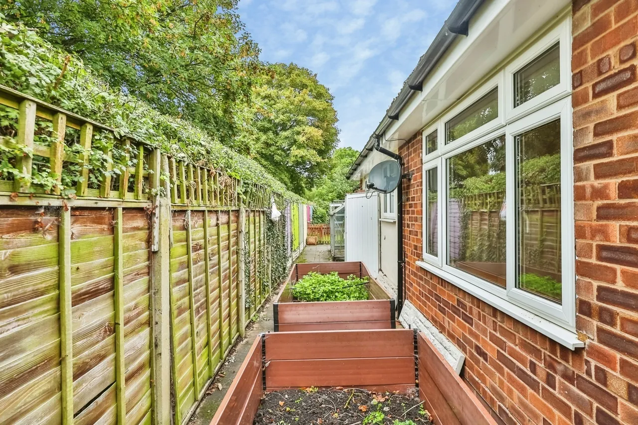 Grazingfield, Silverdale, Nottingham, NG11, photo 21