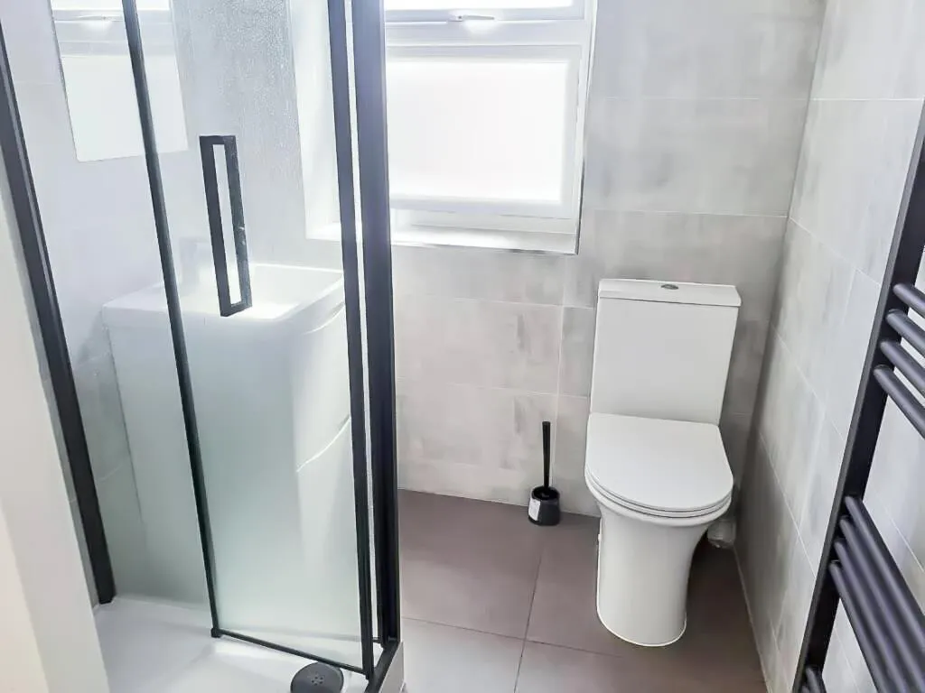 Allenby Road, Greenford, photo 7