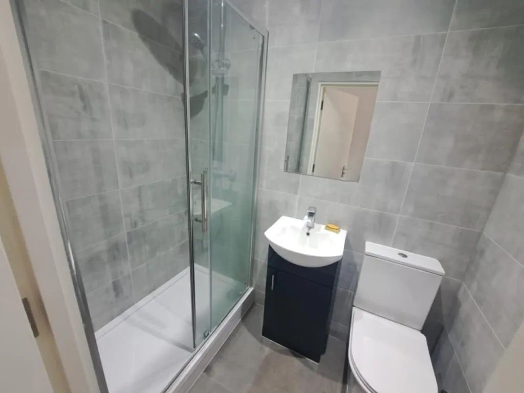 Allenby Road, Greenford, photo 8
