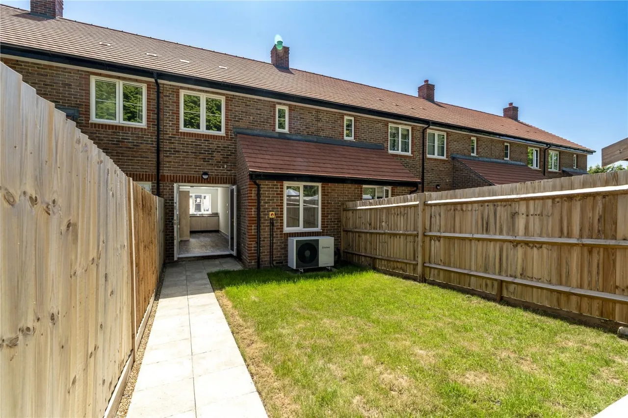 Angmering, BN16, photo 13