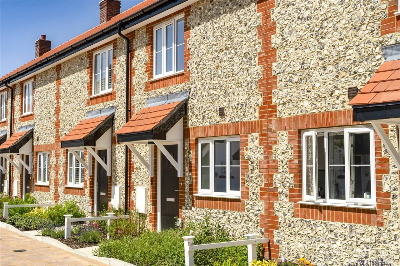 Angmering, BN16, photo 17