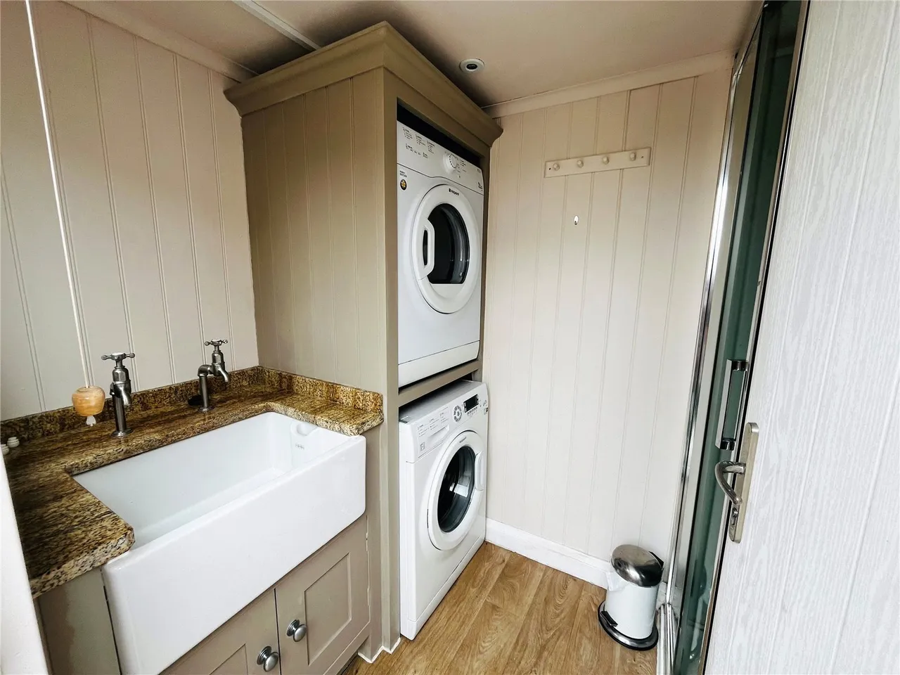 Beach Road, Morfa Bychan, LL49, photo 13