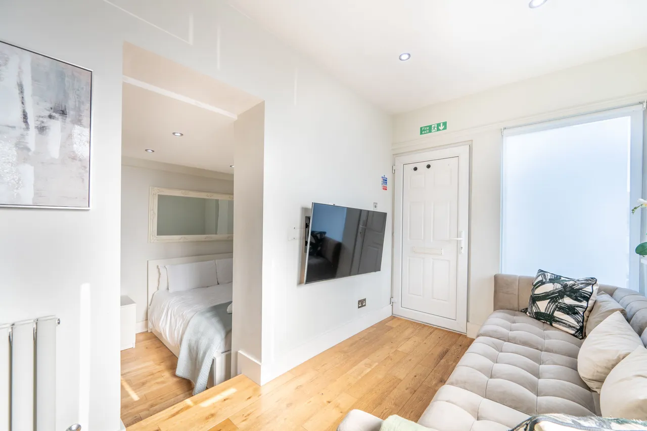 45d Gunter Grove, London, photo 8