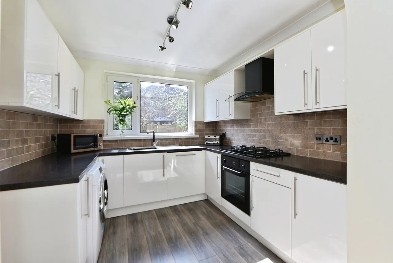 Firswood Drive, MANCHESTER, Lancashire, M27, photo 5