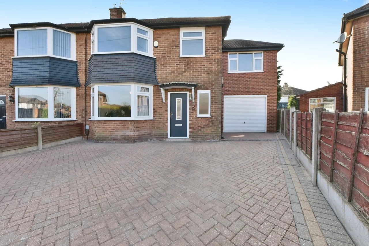 4 bed house for sale — Firswood Drive, MANCHESTER, Lancashire, M27