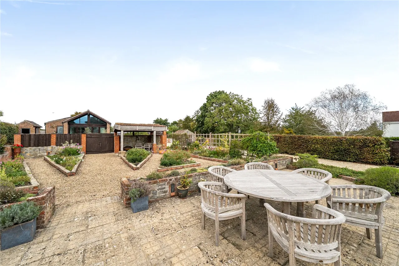 Bladon Hill, Kingsbury Episcopi, TA12, photo 29