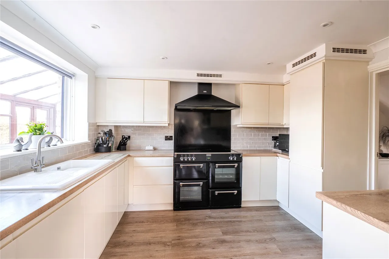 Bladon Hill, Kingsbury Episcopi, TA12, photo 5