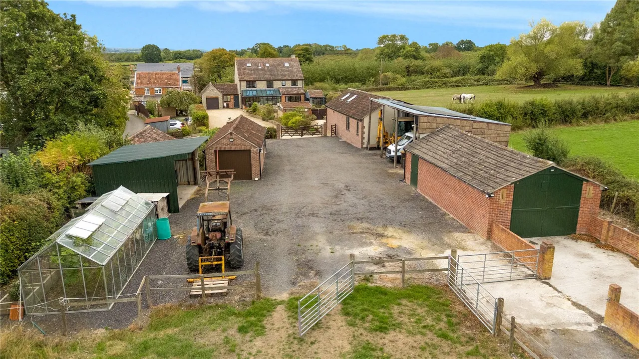 Bladon Hill, Kingsbury Episcopi, TA12, photo 24