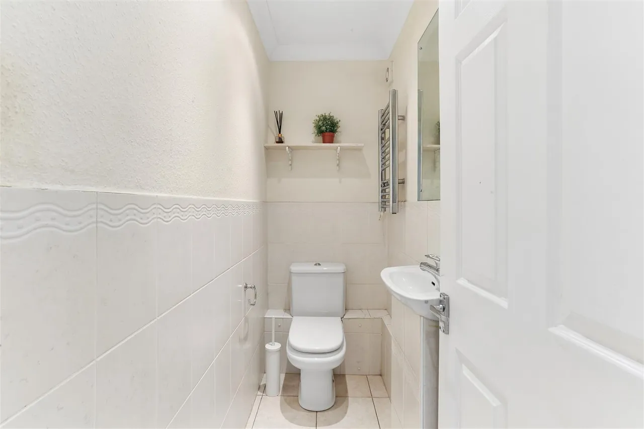 Kingswood Drive, Sutton, SM2, photo 11