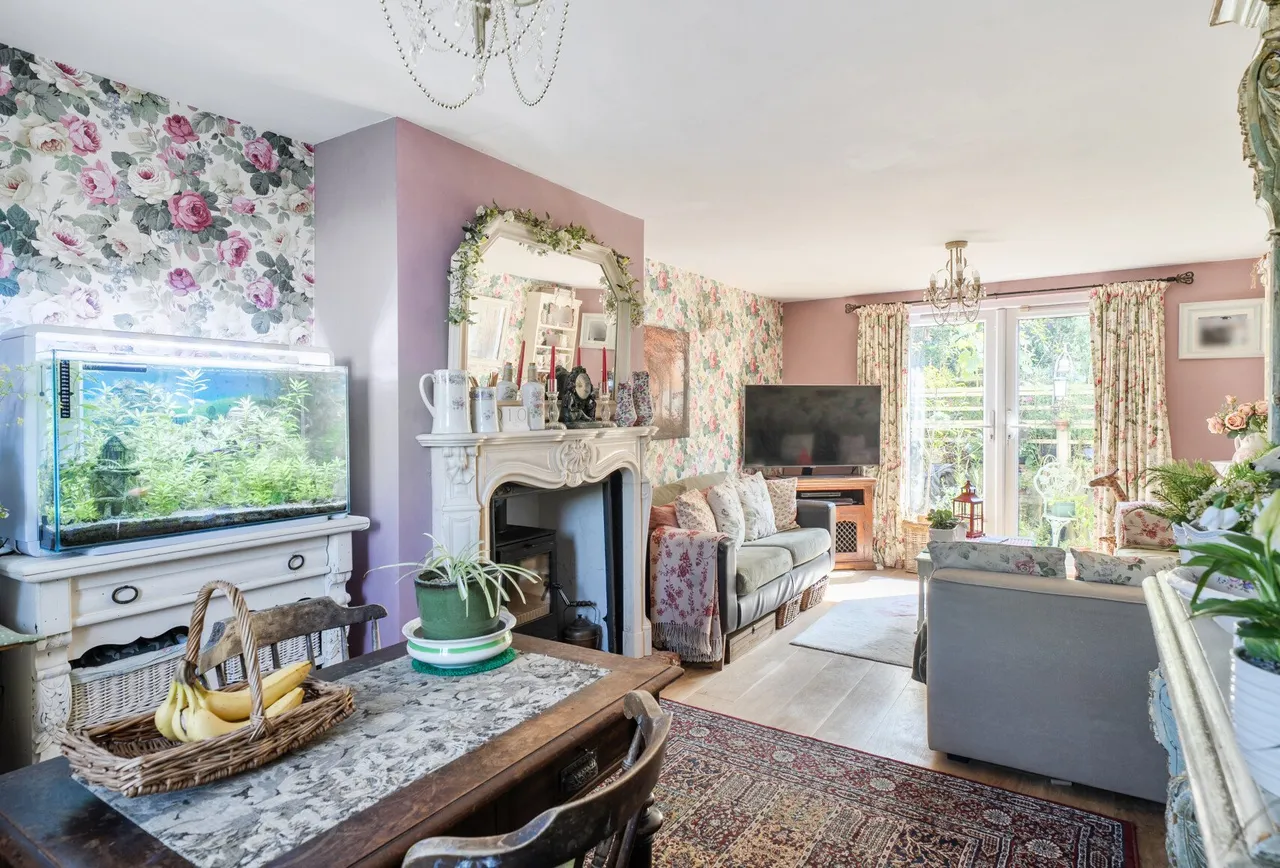 Middle Hill, Gloucestershire, Chalford Hill, GL6 8BD, photo 8