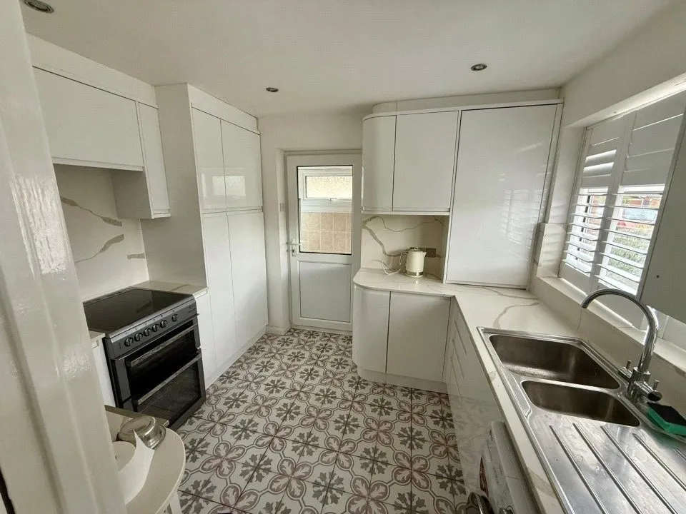Sedgley Road, Gloucestershire, Bishops Cleeve, GL52 8DD, photo 6