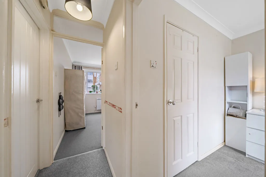 Hazelbank Court, Chertsey KT16 8PE, photo 10