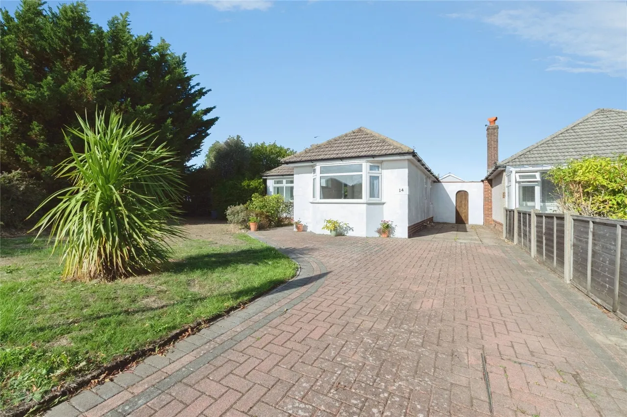 2 bed house for sale, Fulwood Avenue, Bournemouth, BH11