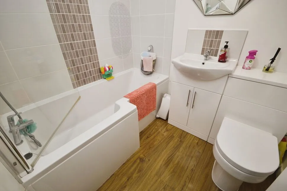 Main Road, Hoo, Kent, ME3, photo 8