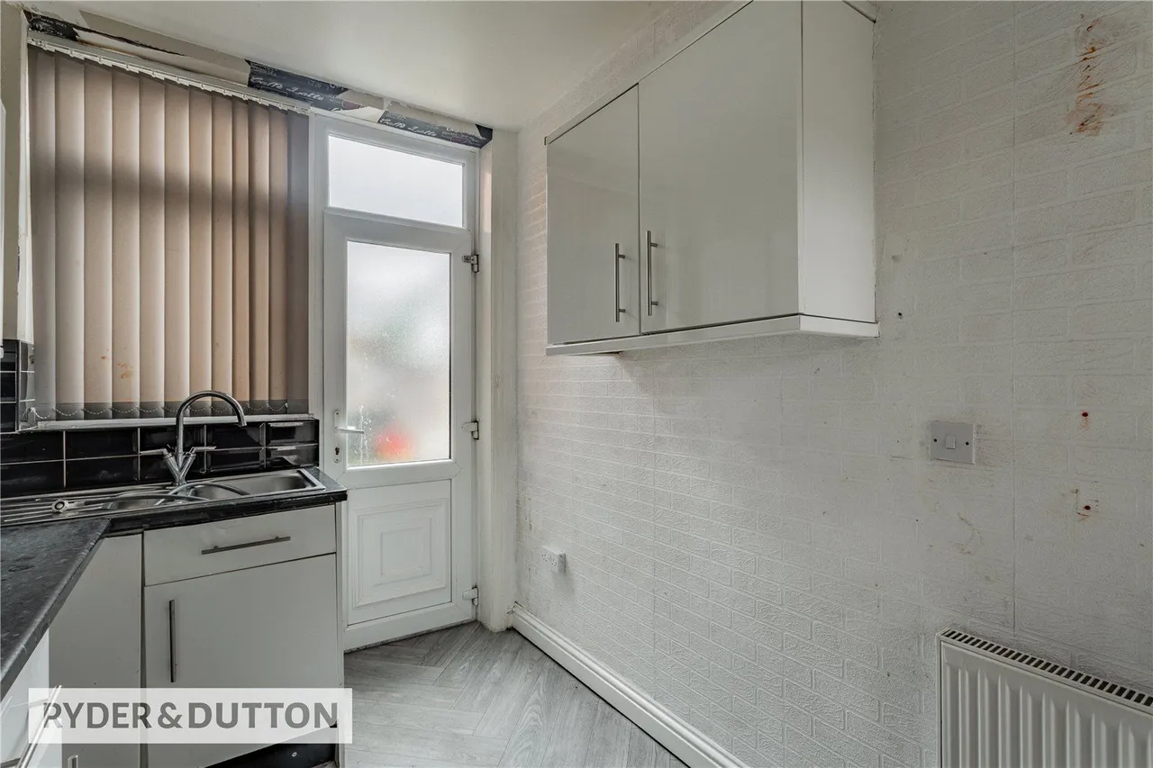 Rochdale Road, Middleton, M24, photo 9