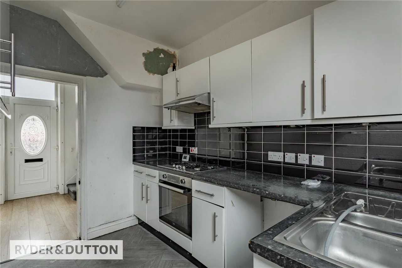 Rochdale Road, Middleton, M24, photo 8