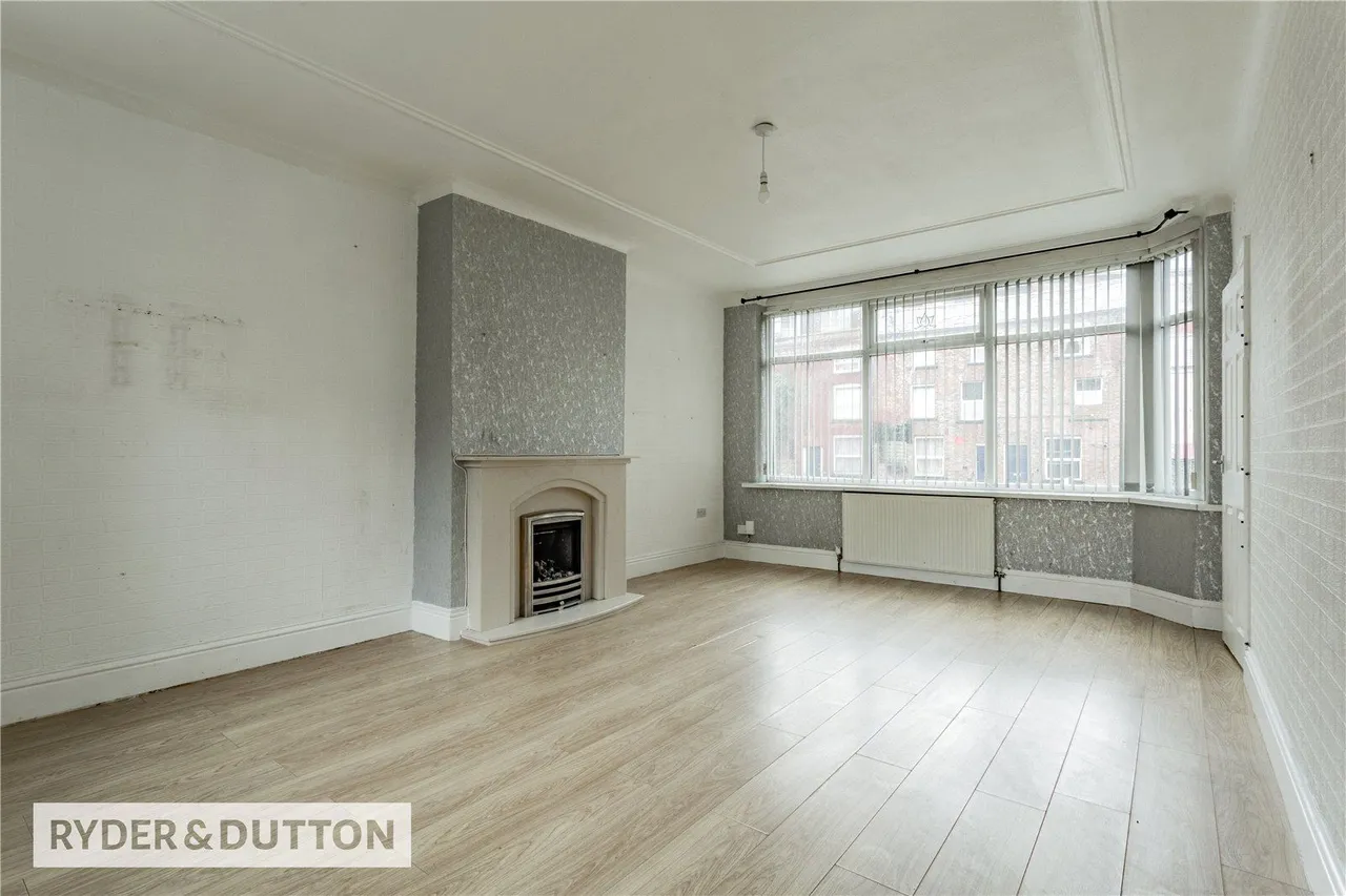 Rochdale Road, Middleton, M24, photo 3