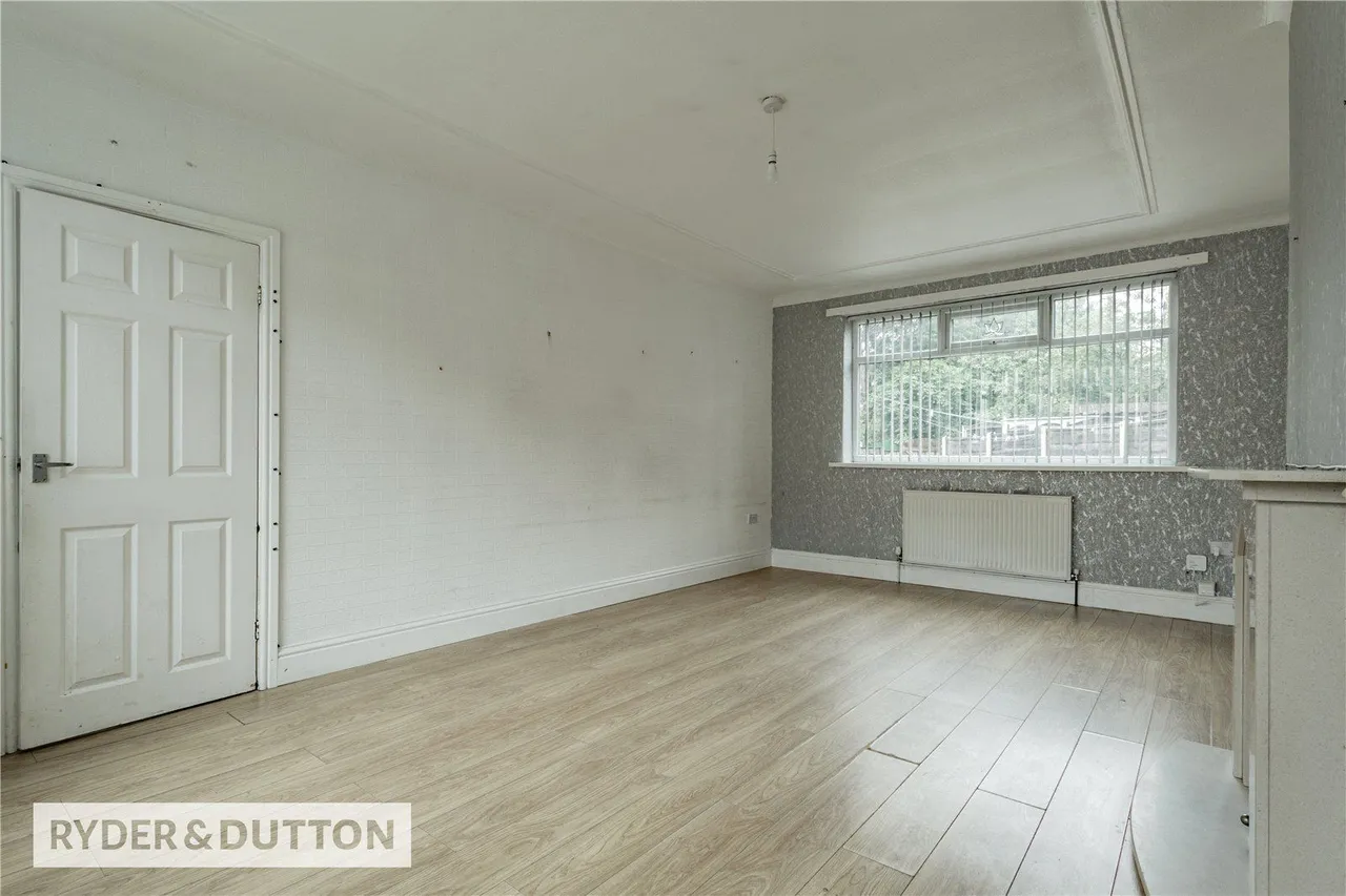 Rochdale Road, Middleton, M24, photo 5