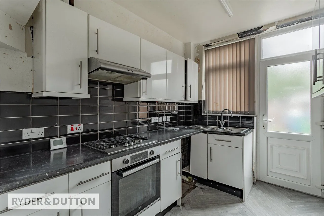 Rochdale Road, Middleton, M24, photo 7