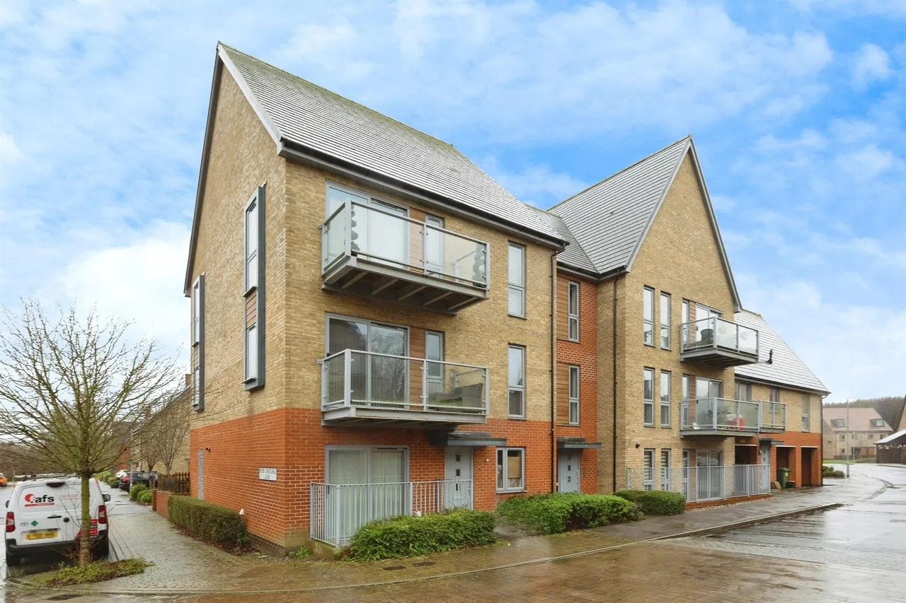 1 bed flat for sale — Repton Avenue, Ashford