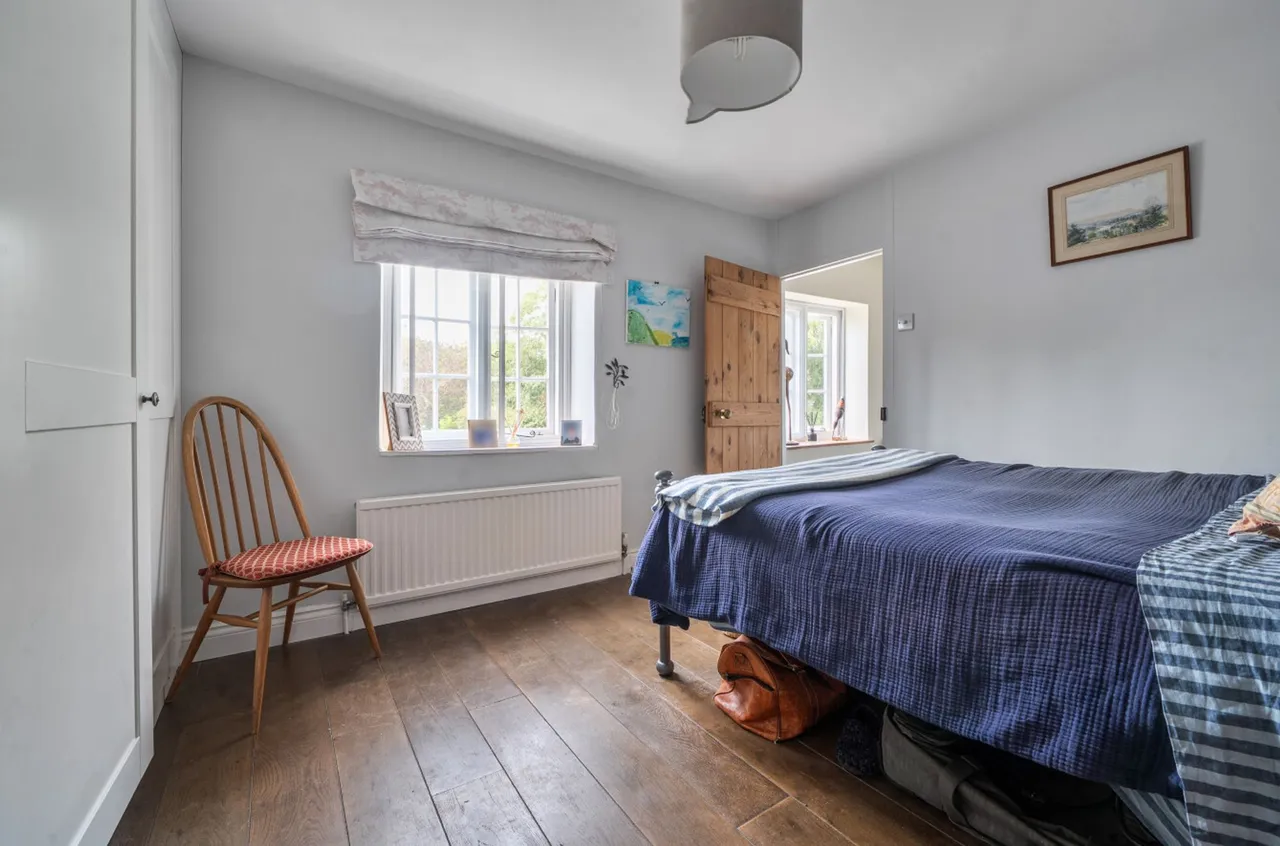 Chestnut Walk, Tangmere, PO20, photo 17