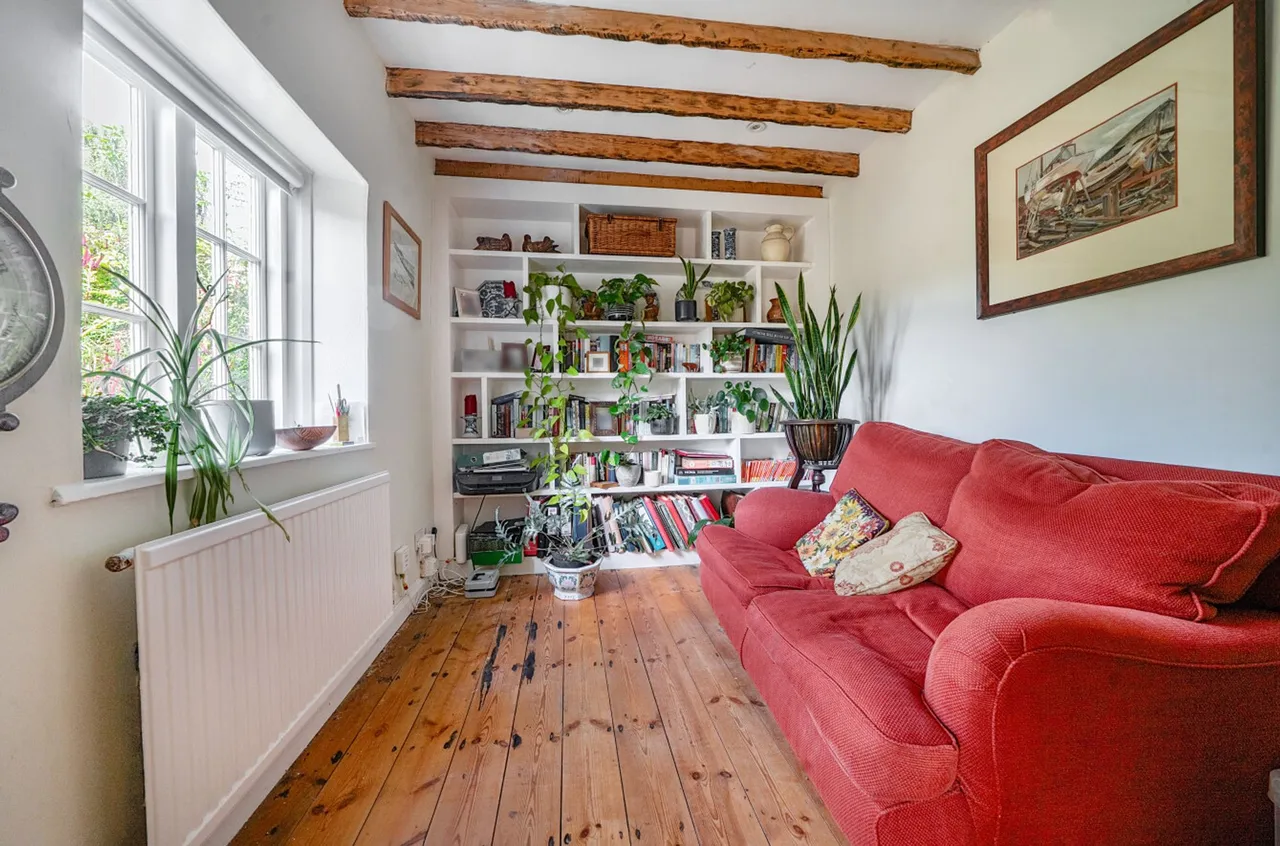 Chestnut Walk, Tangmere, PO20, photo 10