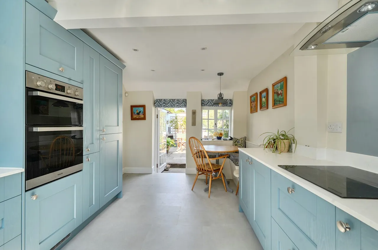 Chestnut Walk, Tangmere, PO20, photo 8