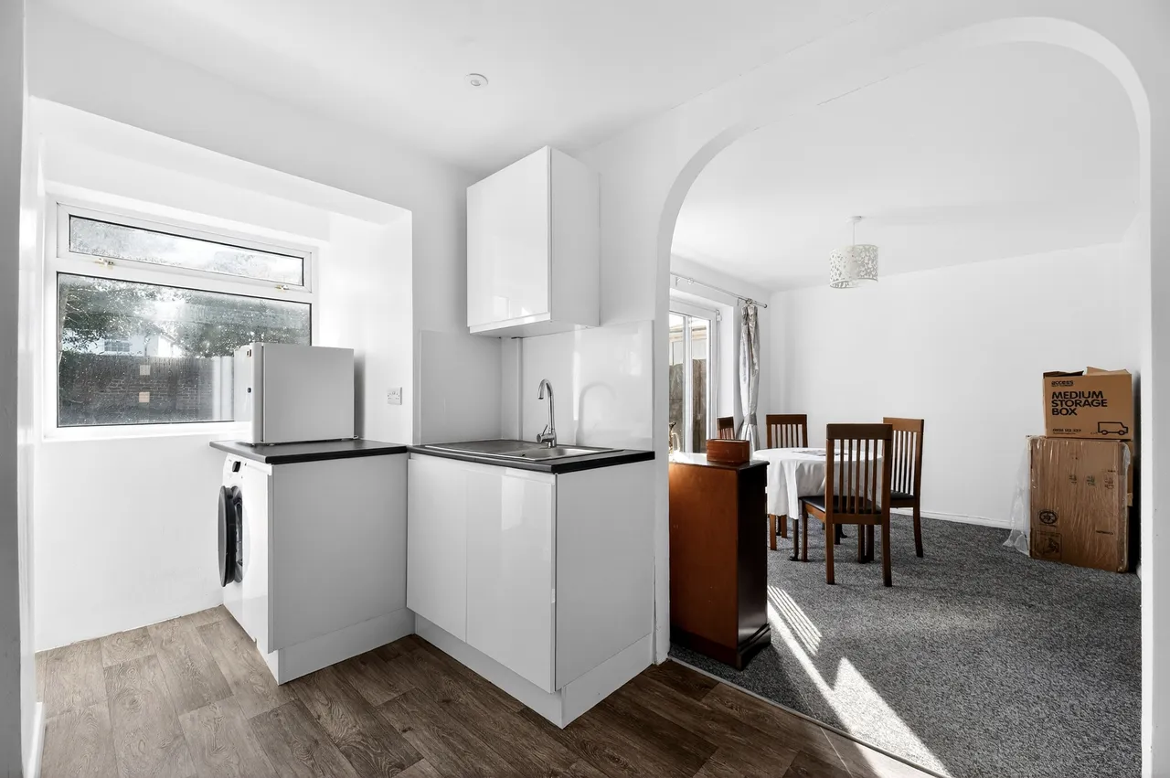 Montford Road, Sunbury-On-Thames, TW16, photo 6