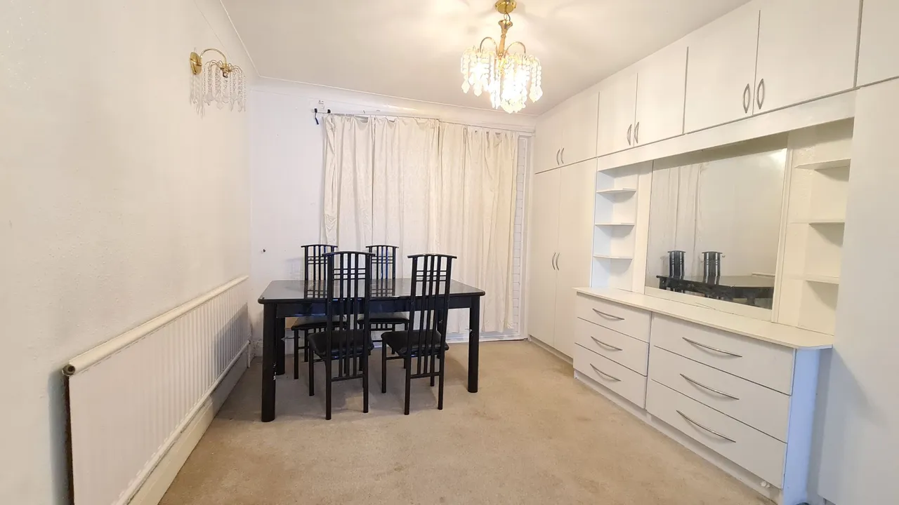 Heston Road, Hounslow, photo 8