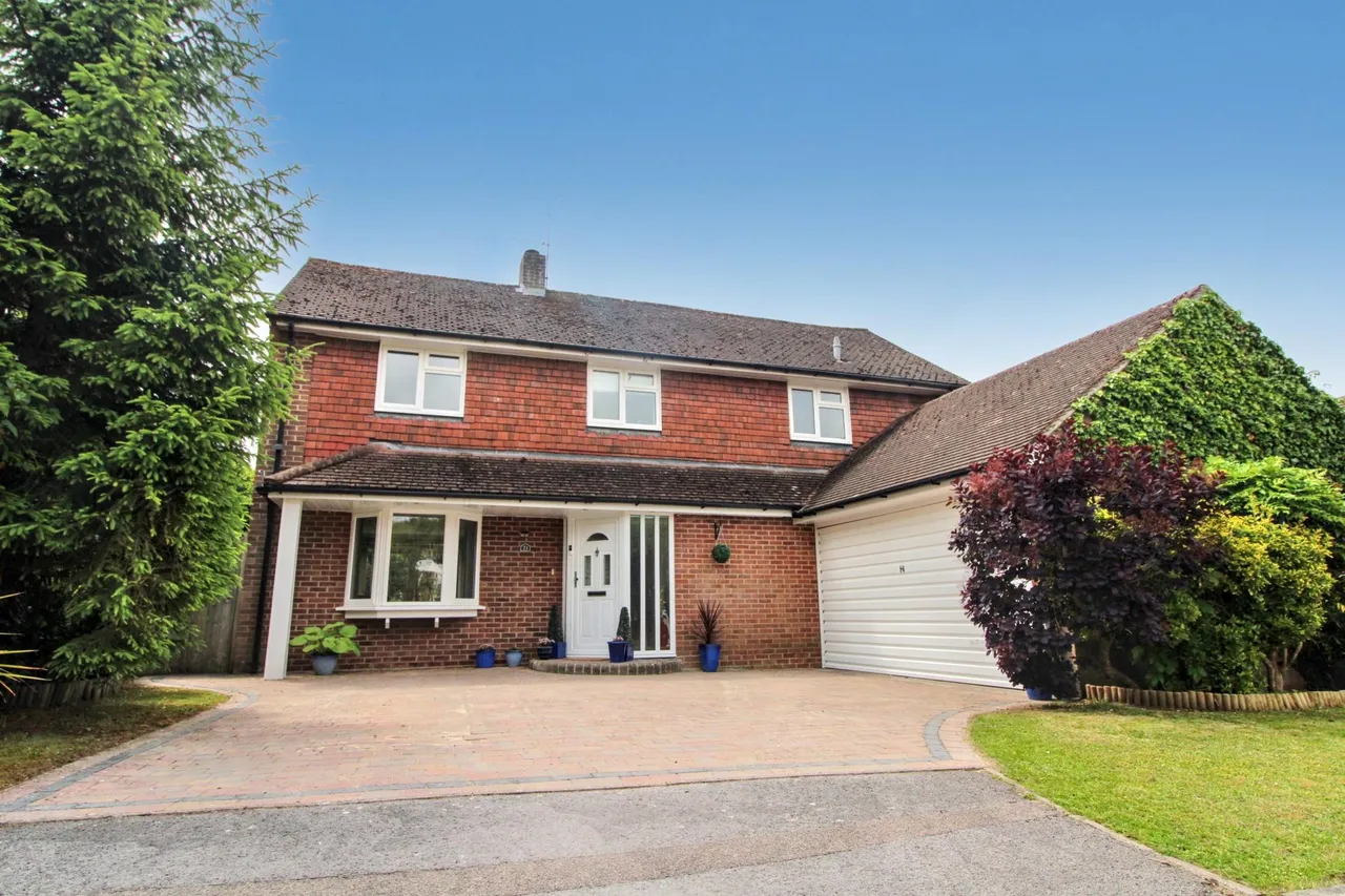 4 bed house for sale, Lipscomb Close, Hermitage, RG18