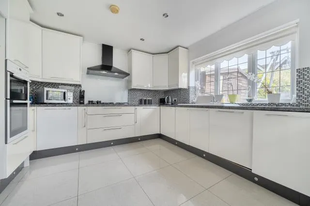 Alvista Avenue, Taplow, SL6, photo 2