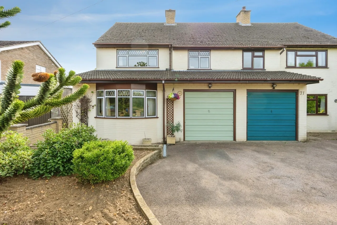 3 bed house for sale, Bedford Road, Willington, MK44