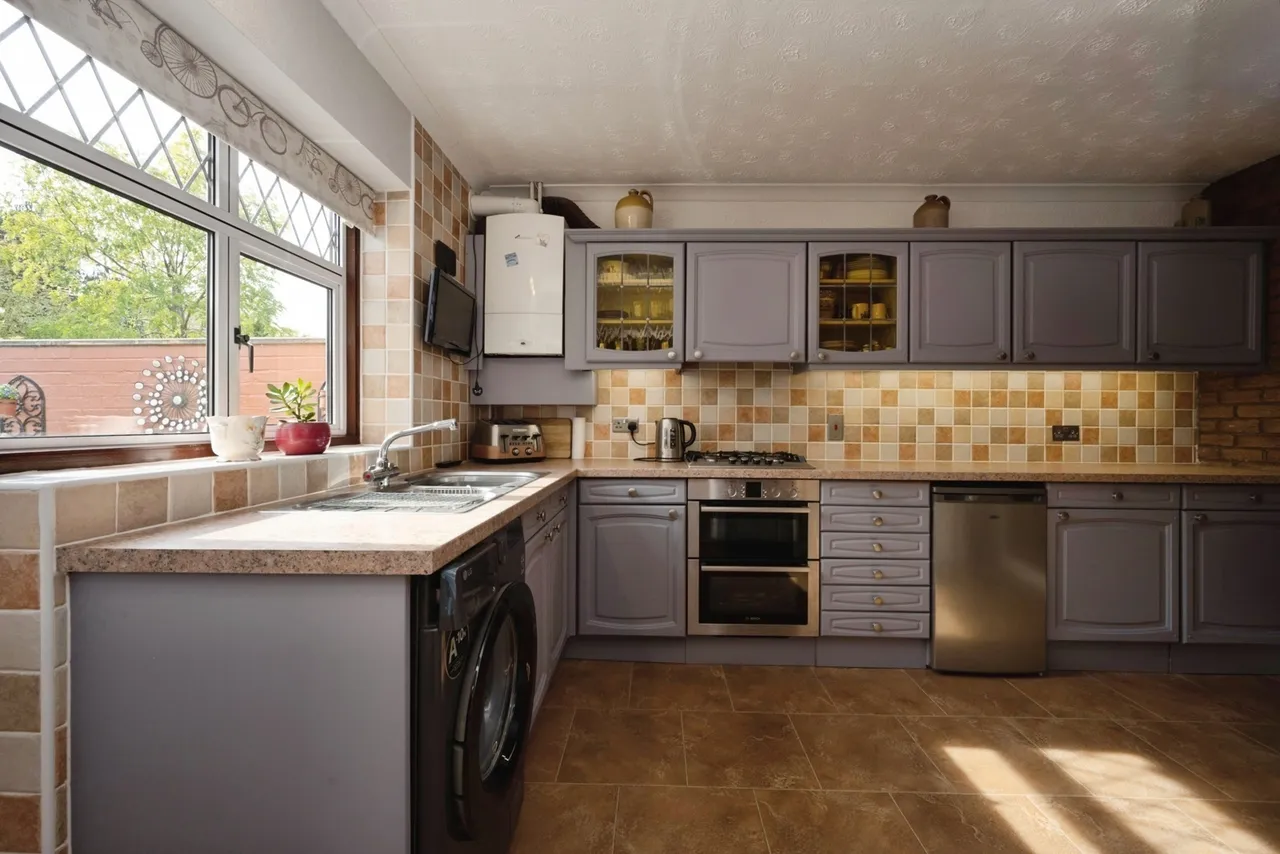 Bedford Road, Willington, MK44, photo 21