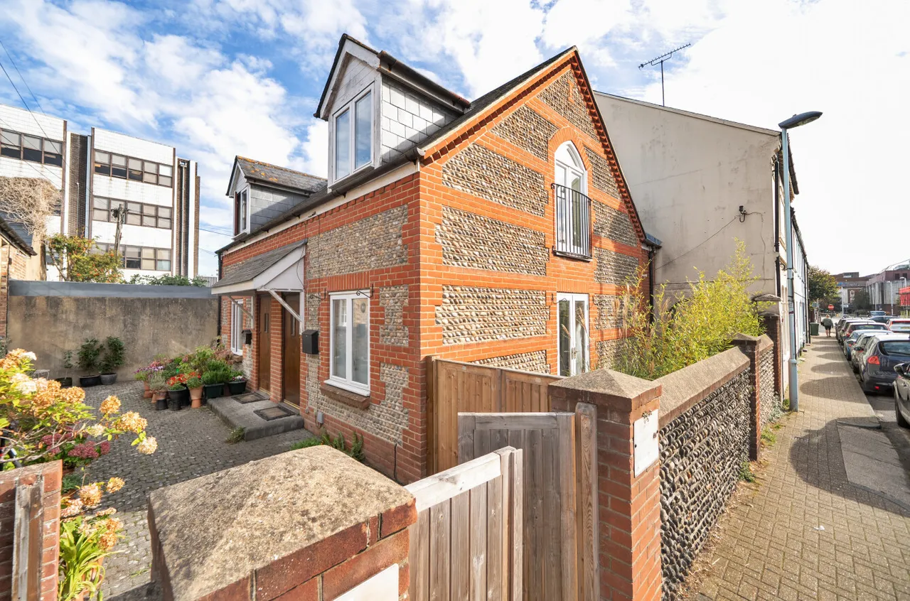 Portland Road, Worthing, BN11, photo 15