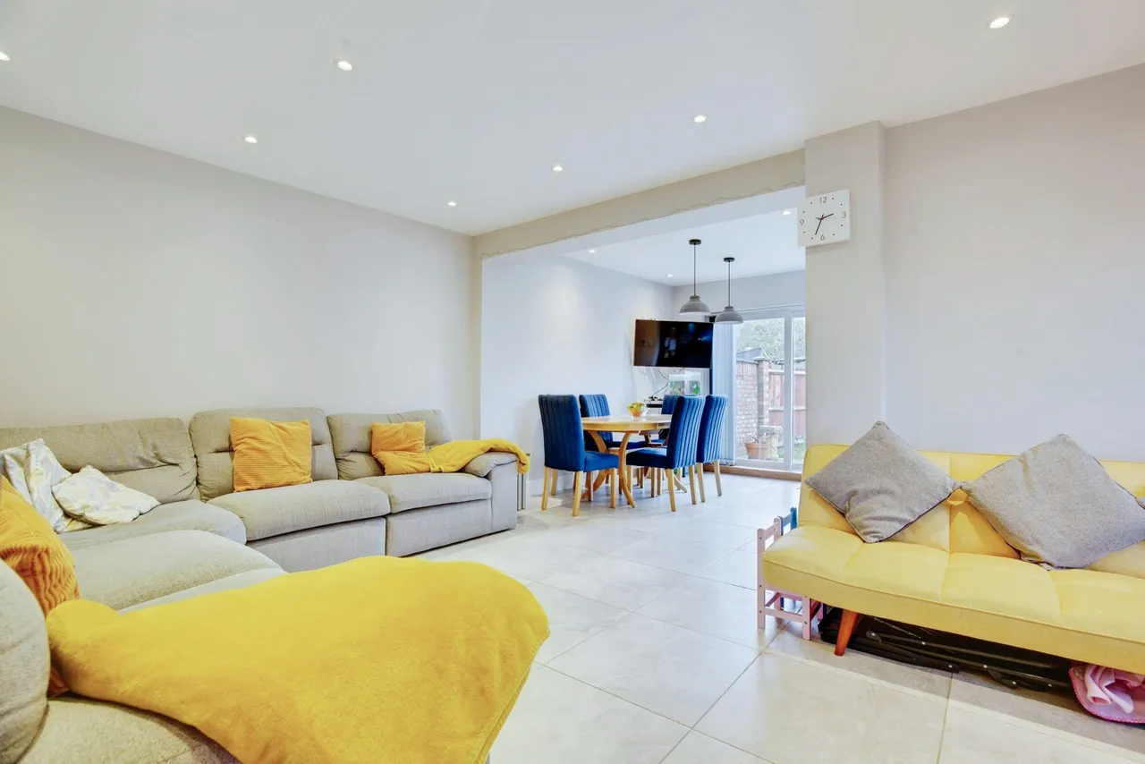 Melrose Close, Greenford, UB6, photo 5