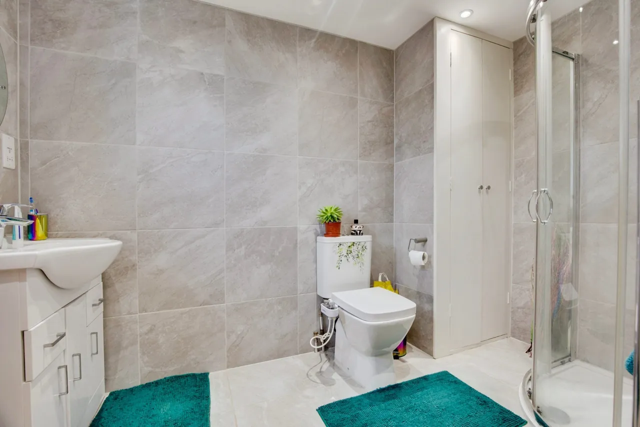 Melrose Close, Greenford, UB6, photo 13