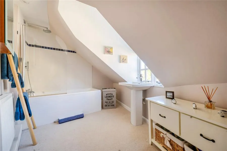 Plum Lane, Shipton-Under-Wychwood, OX7, photo 18