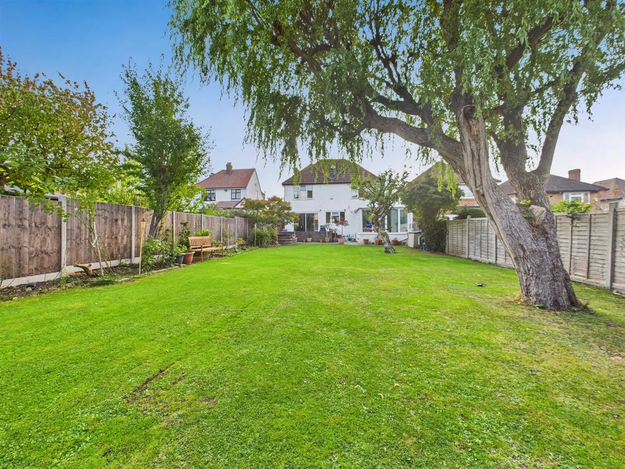 Windmill Hill, Ruislip, HA4 8QF, photo 8