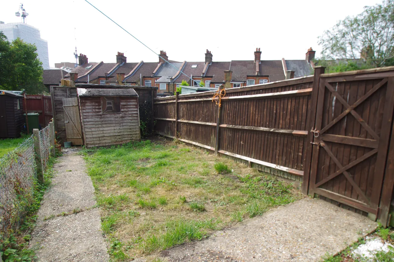 Watford, WD24, photo 10