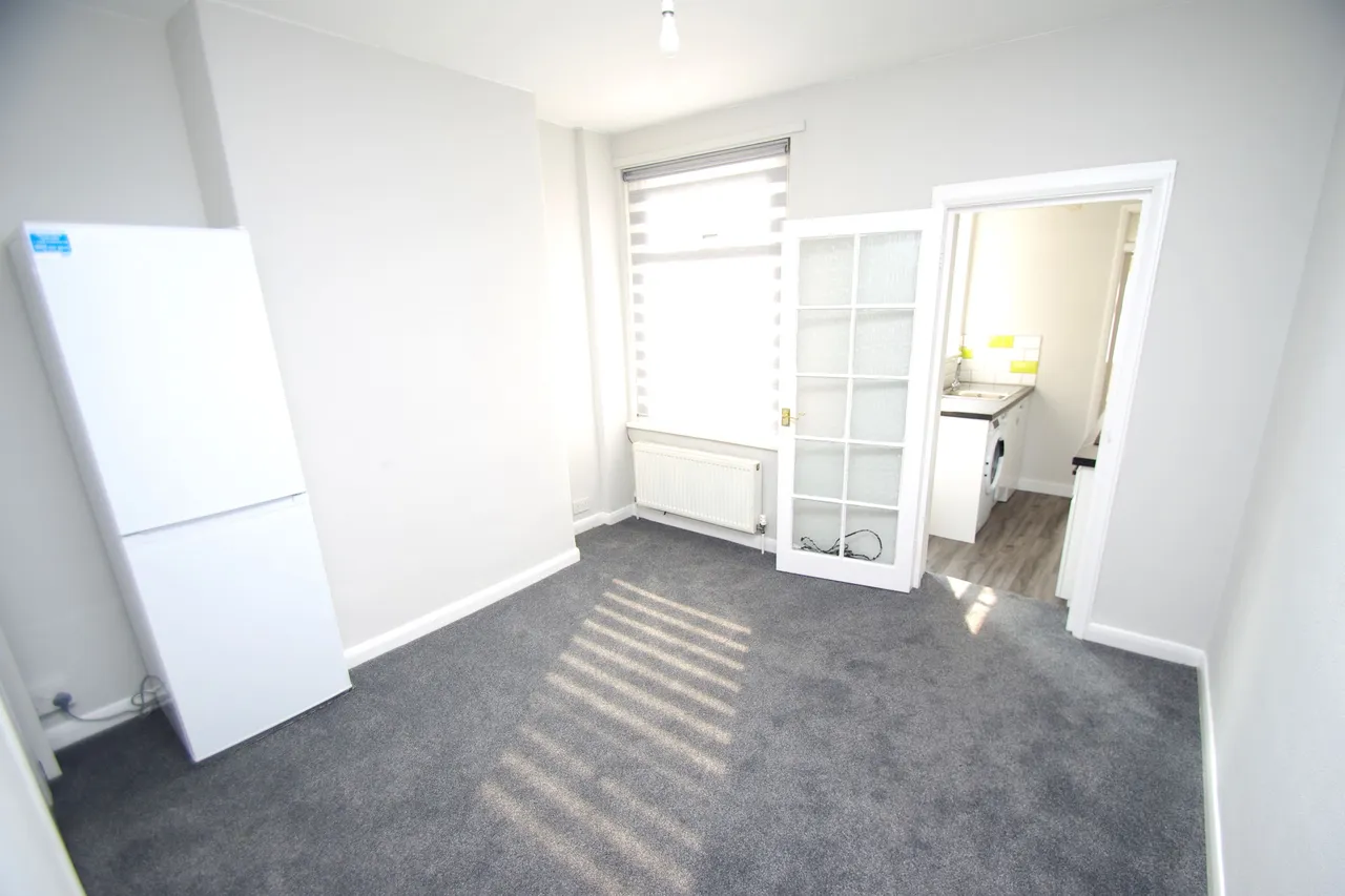 Watford, WD24, photo 4